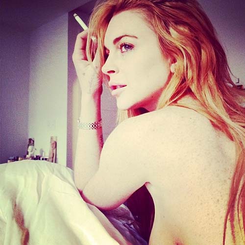Lindsay Lohan Topless Selfie