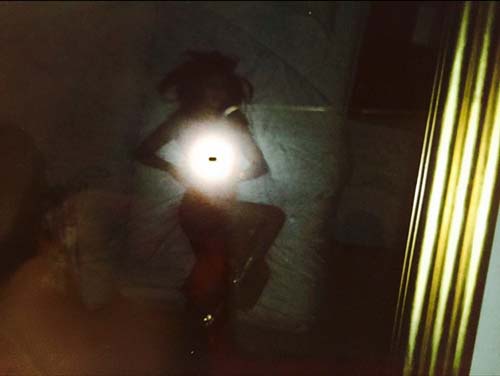 Selena-Gomez-Topless-Photo-Instagram